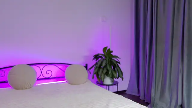 KariDollar online show from November 23, 2:06 pm