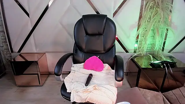 Irina Rouse online show from February 28, 2:07 pm