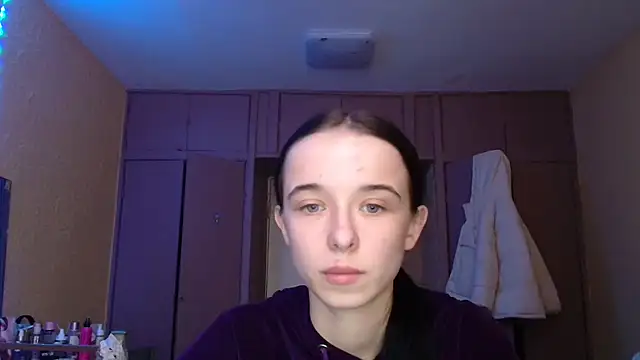 Emilia Light online show from January 18, 8:40 am