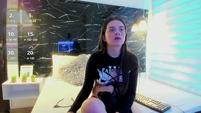 Snapshot of ZOE_LE chatting on October 29, 11:34 am ZOE LE online show from October 29, 11:34 am