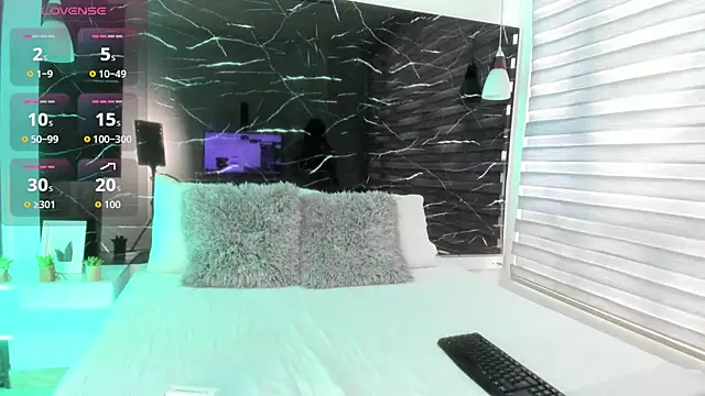 Snapshot of ZOE_LE chatting on November 6, 11:44 am ZOE LE online show from November 6, 11:44 am