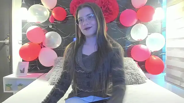 ZOE LE online show from February 20, 11:43 am