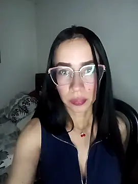 YaraDuartee online show from April 8, 12:10 am