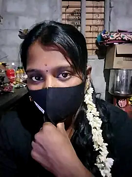 Tamil Hot Sandy online show from November 26, 7:15 pm