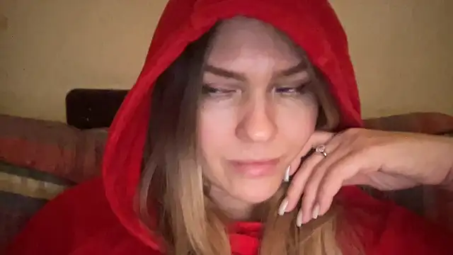 Snapshot of Milysoren chatting on February 20, 5:35 pm Milysoren online show from February 20, 5:35 pm