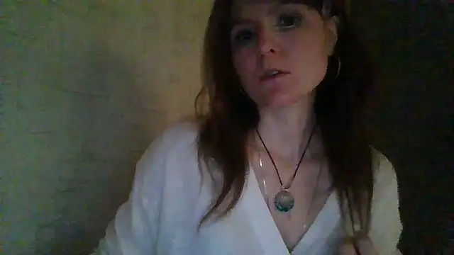 Snapshot of Arivonne chatting on February 5, 9:30 pm Arivonne online show from February 5, 9:30 pm