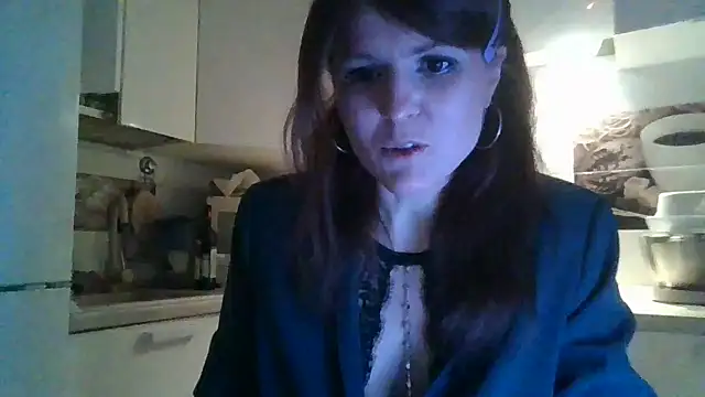 Snapshot of Arivonne chatting on March 6, 10:17 pm Arivonne online show from March 6, 10:17 pm