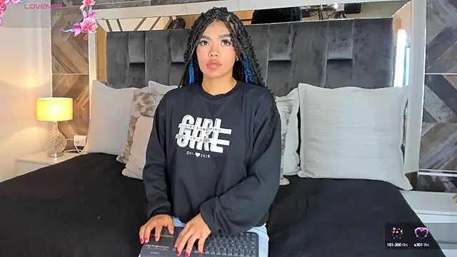 NaylaGrey online show from October 9, 11:41 am