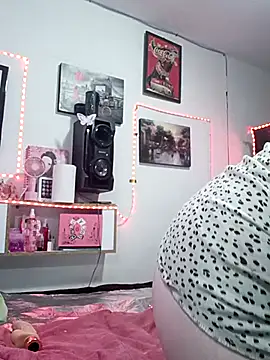 pinklajokr online show from December 19, 4:30 am