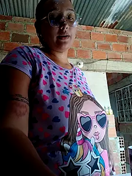 Snapshot of young_dairy01 chatting on February 7, 7:50 pm young dairy01 online show from February 7, 7:50 pm