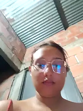 Snapshot of young_dairy01 chatting on February 10, 7:12 am young dairy01 online show from February 10, 7:12 am