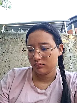 Snapshot of young_dairy01 chatting on February 27, 12:16 pm young dairy01 online show from February 27, 12:16 pm