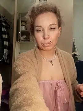 Conny Shellie online show from March 21, 9:40 pm