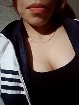 nhinhi-sexy online show from October 8, 9:45 pm