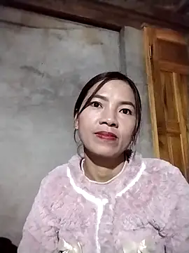 Snapshot of lmc-zz chatting on February 2, 1:48 am lmc-zz online show from February 2, 1:48 am