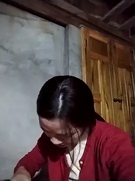 Snapshot of lmc-zz chatting on February 3, 12:53 am lmc-zz online show from February 3, 12:53 am