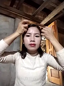 Snapshot of lmc-zz chatting on February 24, 12:30 am lmc-zz online show from February 24, 12:30 am