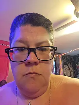 violentviolet68 online show from June 8, 3:56 pm