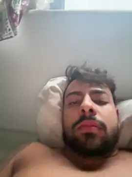 Snapshot of artzin2334 chatting on December 17, 8:09 am artzin2334 online show from December 17, 8:09 am