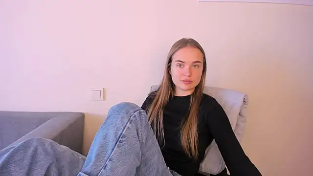 LilMary  online show from October 29, 7:21 am