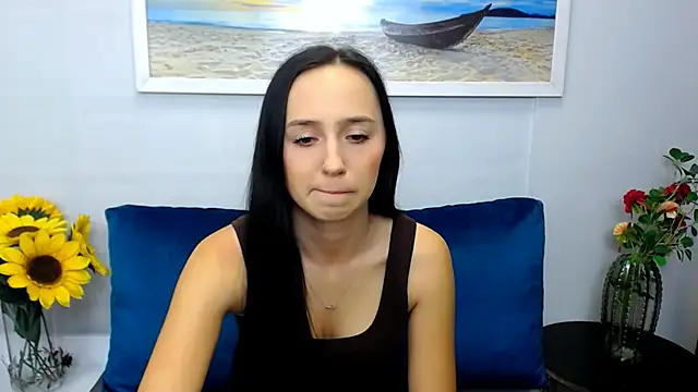 Snapshot of LuisaLive chatting on April 22, 6:16 am LuisaLive online show from April 22, 6:16 am