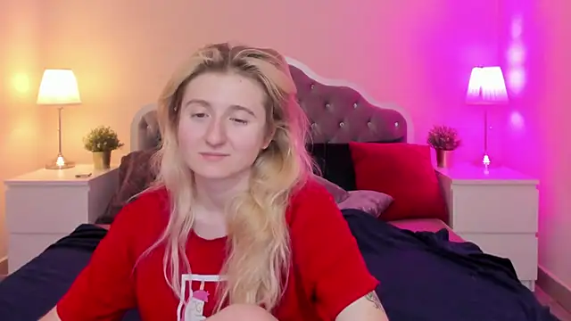 CamillaDreamer online show from November 17, 10:15 pm