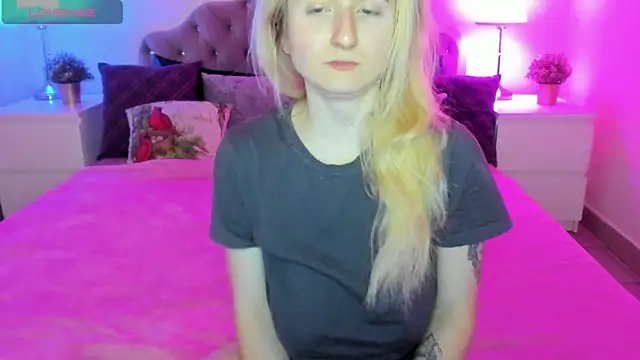 CamillaDreamer online show from January 10, 5:04 pm