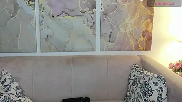 CamillaDreamer online show from May 15, 11:45 pm