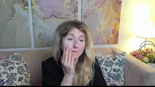 CamillaDreamer online show from May 23, 2:43 pm