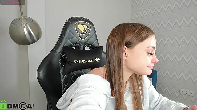 KarinaBroks online show from December 2, 9:36 am