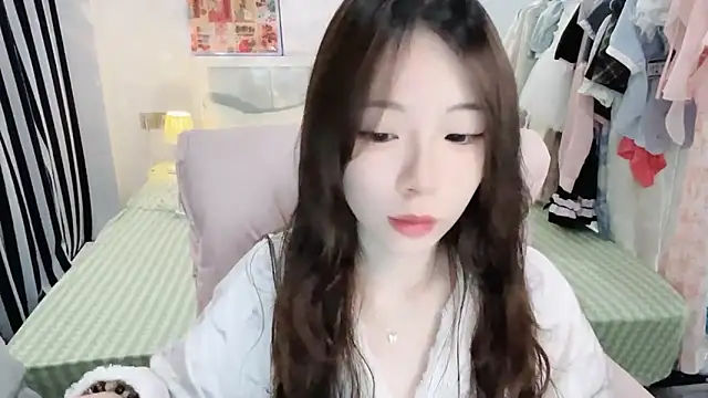 Snapshot of Gardenia-222 chatting on February 6, 2:09 pm Gardenia-222 online show from February 6, 2:09 pm