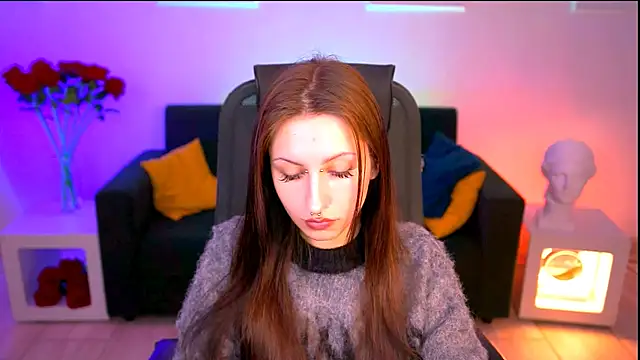 Snapshot of AliceLice_ chatting on September 29, 8:19 am AliceLice  online show from September 29, 8:19 am