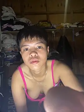 Snapshot of Obre17 chatting on October 1, 3:01 am Obre17 online show from October 1, 3:01 am