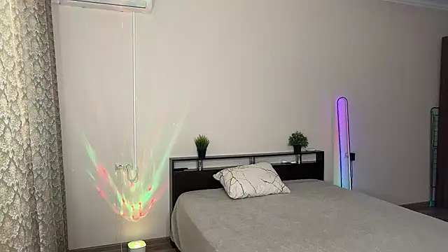 LizaBelle  online show from October 17, 1:14 pm