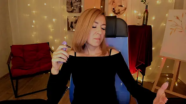 DonnaSmitth online show from November 2, 9:55 am