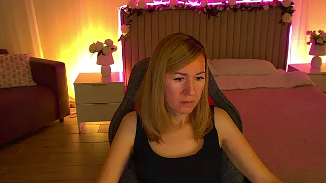 DonnaSmitth online show from November 24, 11:43 am