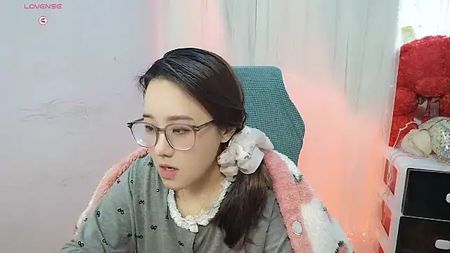 Snapshot of NEWONETO chatting on October 18, 1:41 am NEWONETO online show from October 18, 1:41 am