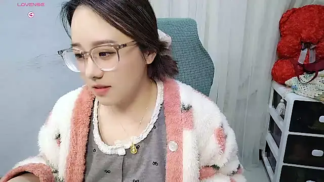 Snapshot of NEWONETO chatting on October 22, 3:34 pm NEWONETO online show from October 22, 3:34 pm