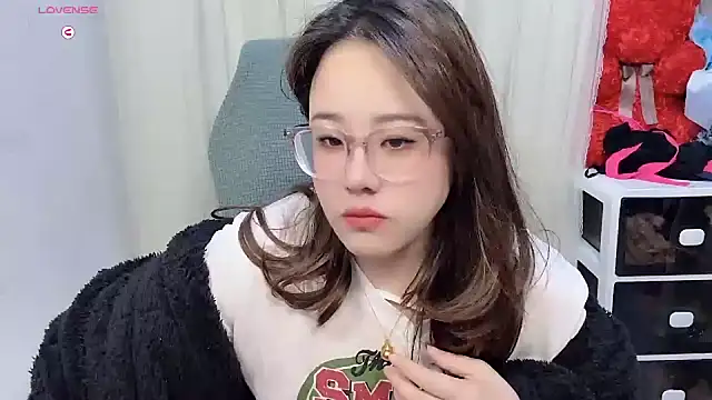 Snapshot of NEWONETO chatting on November 10, 4:39 pm NEWONETO online show from November 10, 4:39 pm