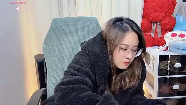 Snapshot of NEWONETO chatting on November 27, 11:23 am NEWONETO online show from November 27, 11:23 am