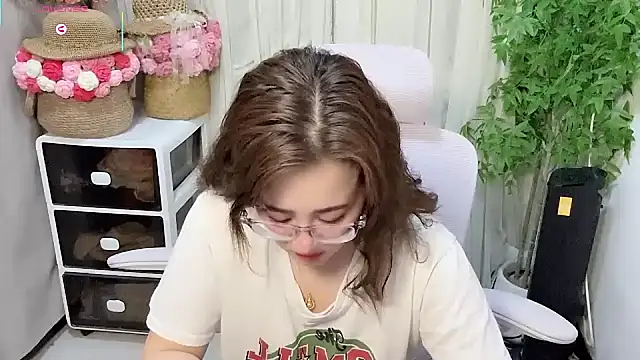 NEWONETO online show from May 22, 12:33 pm