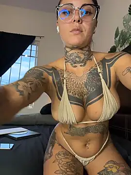 lurosscy online show from February 23, 11:24 pm