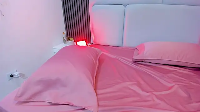 liz  cute online show from October 18, 11:33 am