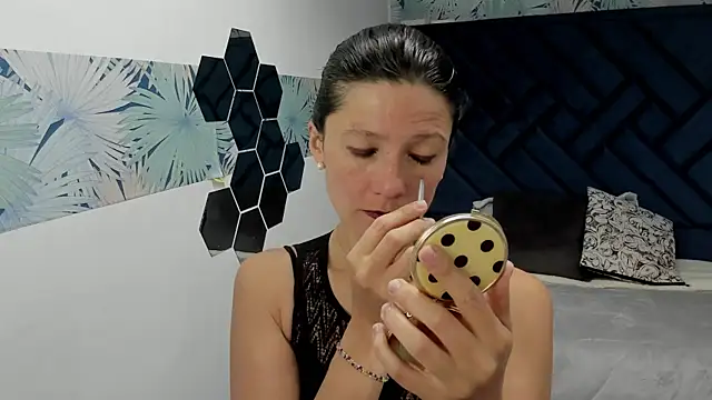 Valery More   online show from November 20, 12:16 pm