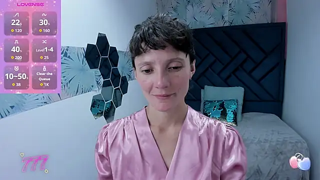 Valery More   online show from April 10, 2:11 pm