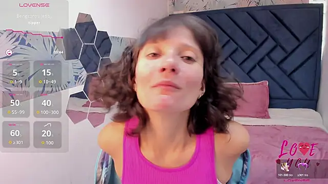 Valery More   online show from July 8, 4:00 pm