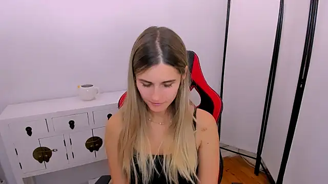 CatrinAmore online show from October 12, 4:44 am