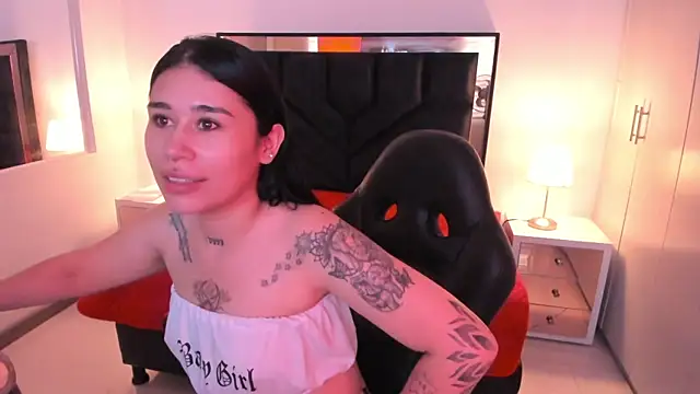 SusanVilla online show from November 14, 7:34 pm