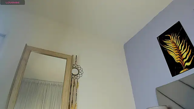 Kandyfrees  online show from October 12, 12:26 pm