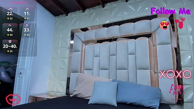 violet milleer online show from October 7, 12:13 pm